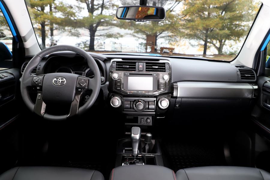 Торпедо Toyota 4Runner TRD Pro (N280) 2018 года  (NA) (фото 23 из 38)